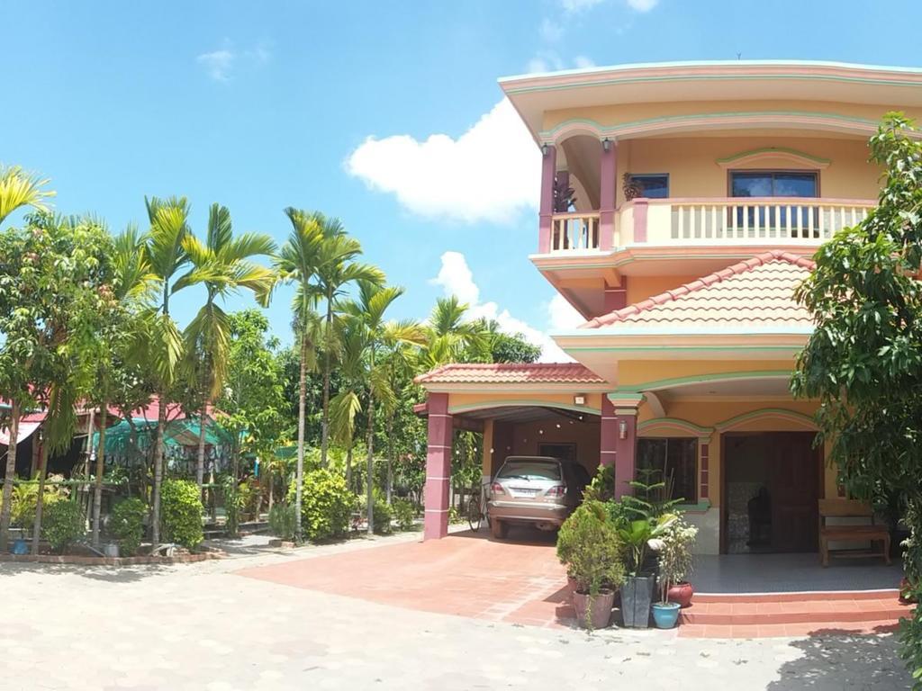 Homestay Villa Dani シェムリアップ エクステリア 写真