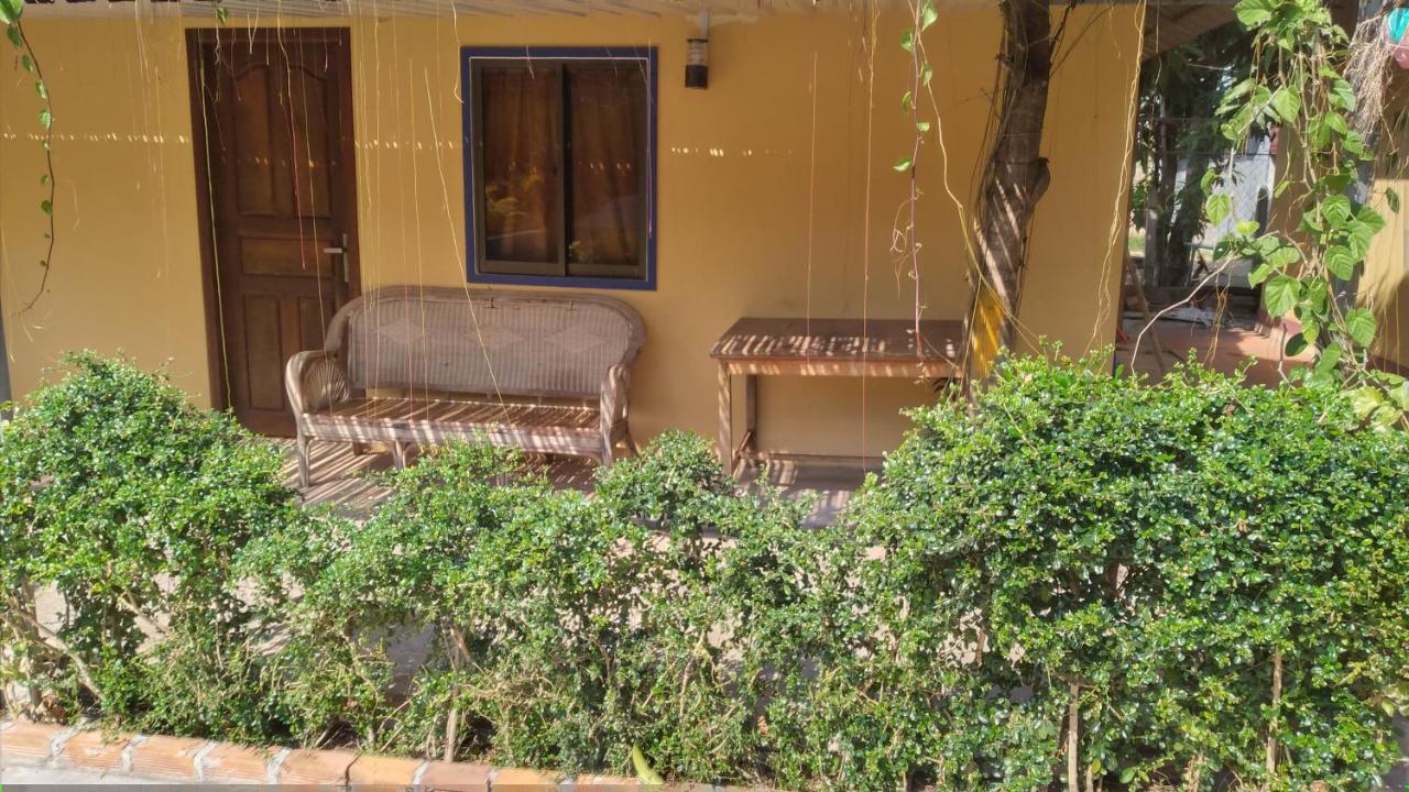 Homestay Villa Dani シェムリアップ エクステリア 写真